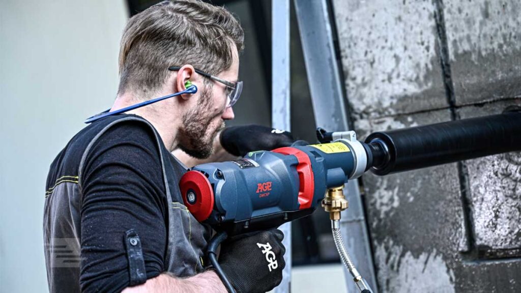 راهنمای انتخاب ابزارآلات صنعتی پیشرفته برای پروژه‌های تخصصی از تجهیزات تا تکنیک‌ها